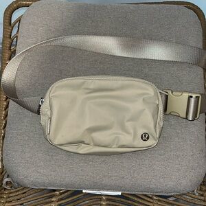 Lululemon tan belt bag